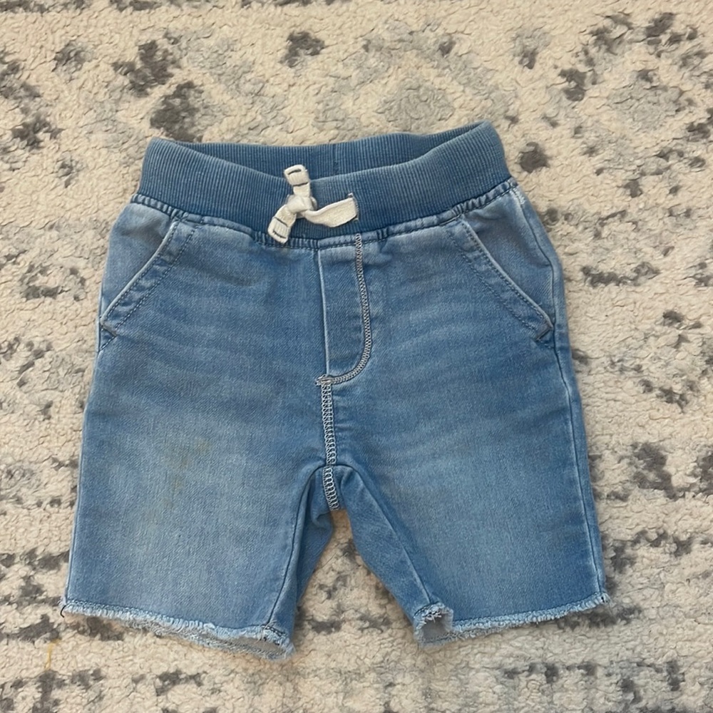 Gap shorts